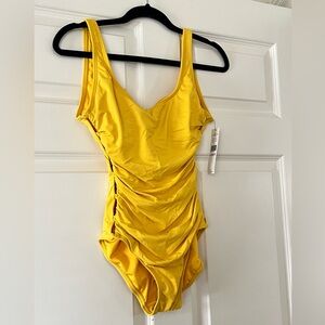 Carmen Marc Valvo Yellow One Piece Scoop Neck Ruched Swimsuit